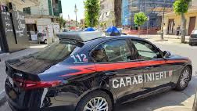 Faceva prostituire la Â«fidanzataÂ» di 16 anni: i carabinieri seguono e arrestano quarantenne