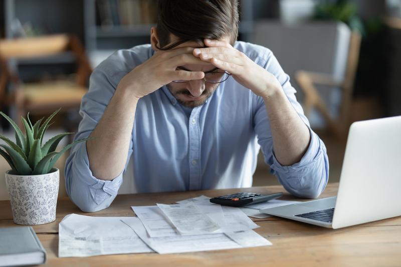 Il 43,15% degli italiani non ha redditi e vive “a carico” di qualcuno