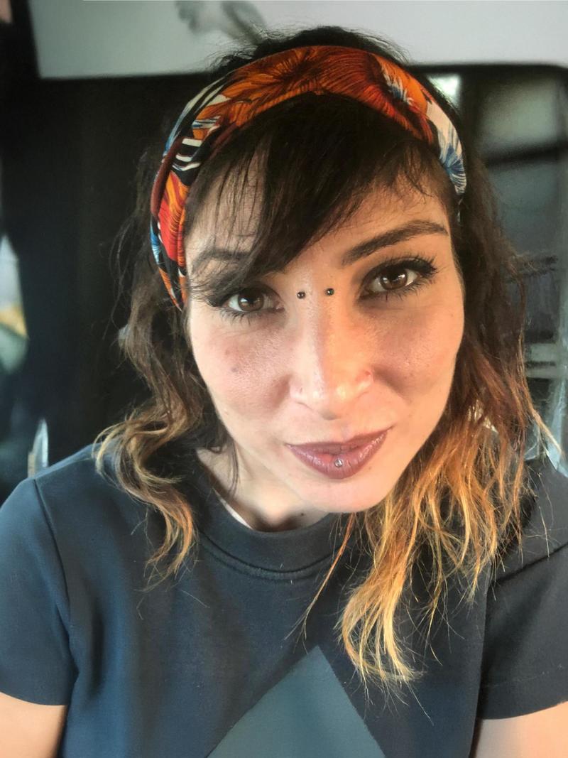 Omicidio di Cinzia Pinna, indagata la compagna di Ragnedda: “Ripulito il sangue in casa”