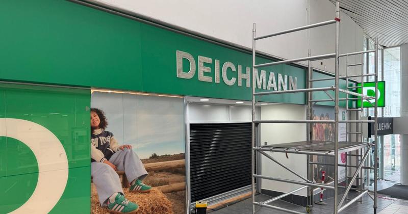 New signs put up ahead of major European retailer's grand opening