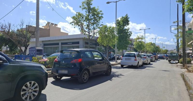 Επιμένει ο δήμαρχος για τα κολωνάκια: «Για τον δήμο το θέμα δεν έχει κλείσει»