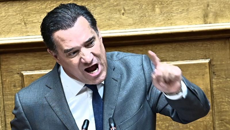 Ο Άδωνις βγήκε παγανιά