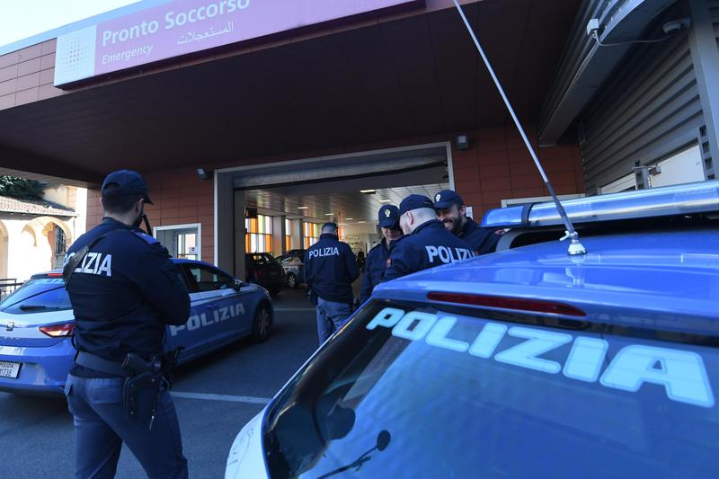 Portantino fa sesso in ambulanza, poi botte alla escort per riprendersi i soldi