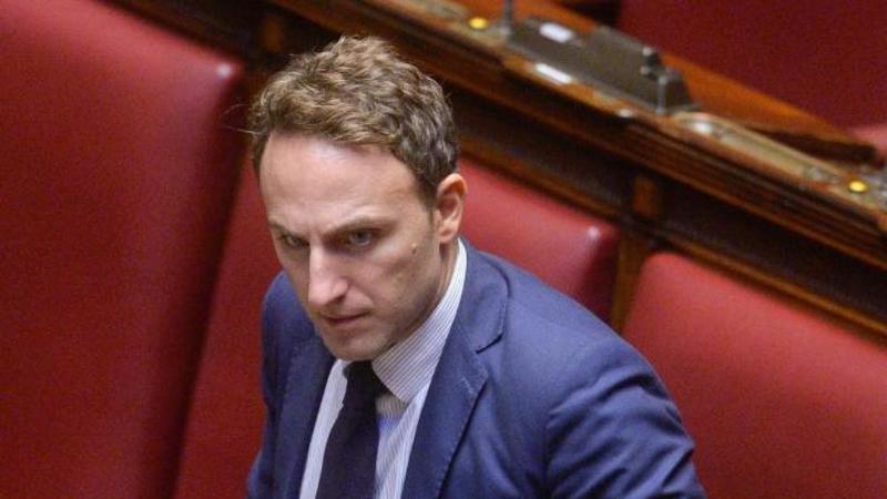 Congresso Pd in Campania, De Luca jrÂ fa il pienoÂ maÂ i votanti sono la metÃ 