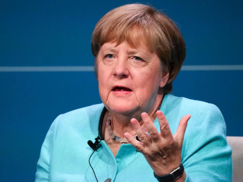 Meloni, l'anomalia (positiva) e quel paragone con Merkel