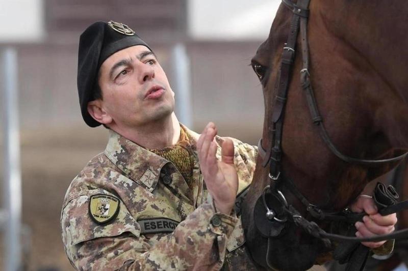 Stalking, testimonianze contro il colonnello Cati: 