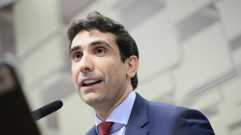 Juros e cada vez mais juros