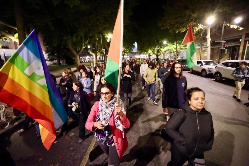 Flotilla, notte di protesta: corteo fino in stazione, slogan per la Palestina