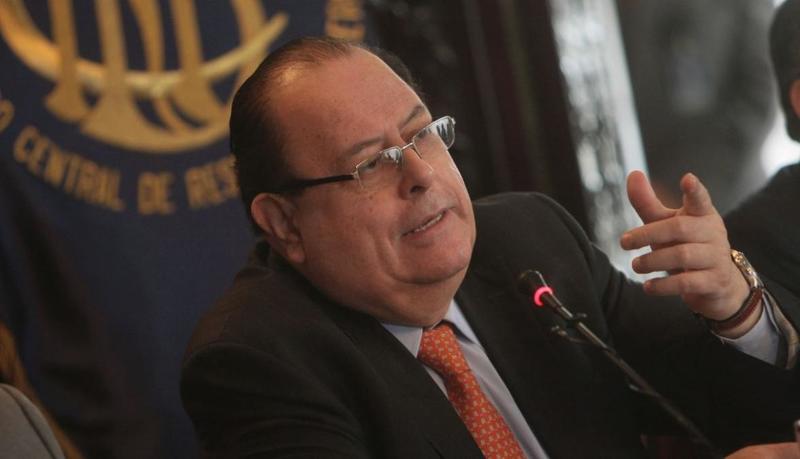 Velarde: El faro frente a la tormenta populista