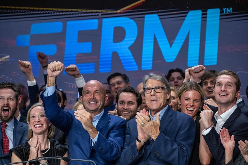 Former Energy Secretary’s Startup Mints Three Billionaires Despite No Revenues