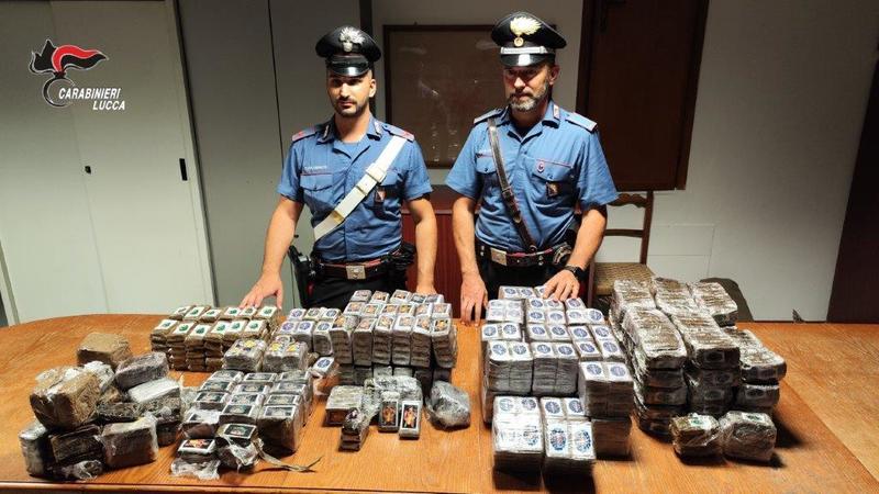 Droga, in Lombardia il 20% dei sequestri italiani ma non bastano. In forte calo i decessi: funzionano le politiche di riduzione del danno