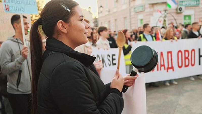 Pobunjeno srpsko društvo: glad, pravda i klasna borba