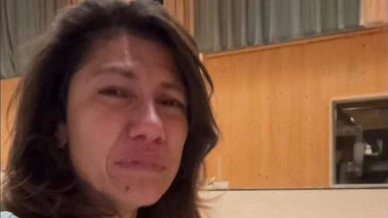 Elisa in lacrime per l’assalto alla Flotilla. L’appello al governo: “Ora portate voi gli aiuti. Stanno morendo”. Il video