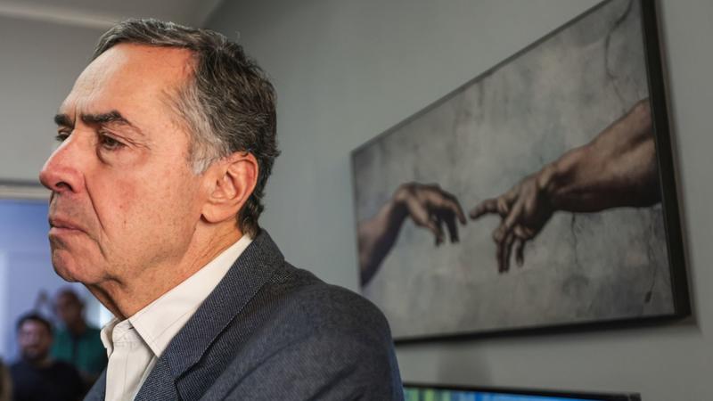 Barroso condenou Lula “com dor no coração”: o que isso significa?