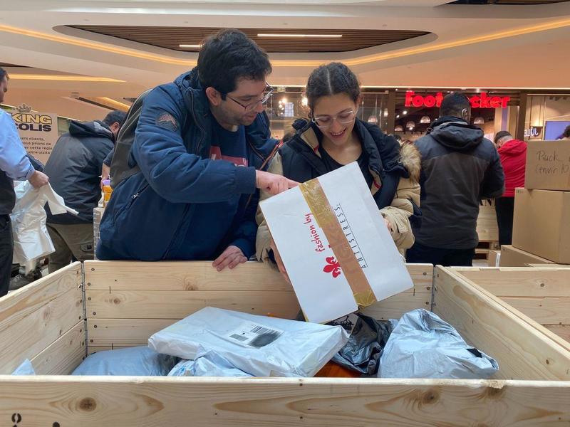 King Colis torna a Milano, in vendita i pacchi smarriti: ecco dove e quando
