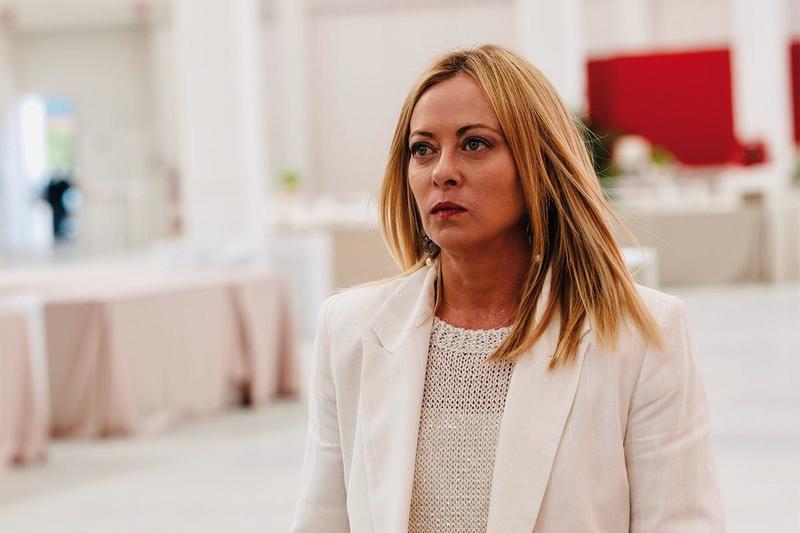 Meloni all’attacco: «Weekend lungo e rivoluzione...»