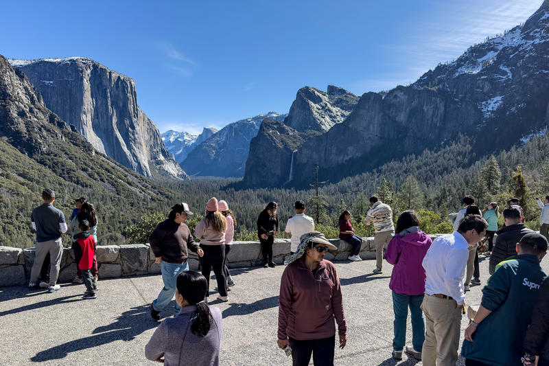 'Wave of cancellations' hits Yosemite National Park amid government shutdown