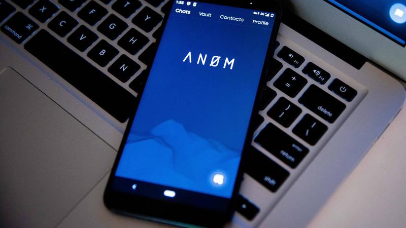 Chats auf „Anom“-Handys dürfen verwertet werden : Bundesverfassungsgericht findet Trick des FBI in Ordnung