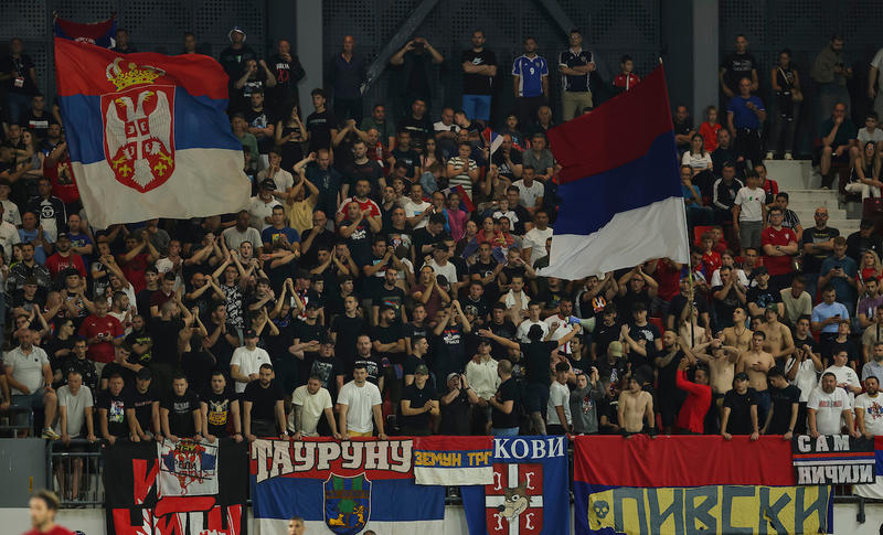 Za koga se igra fudbal u Srbiji?