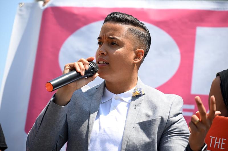 Immigration Agents Handcuff Democratic Lawmaker at Hospital E.R.