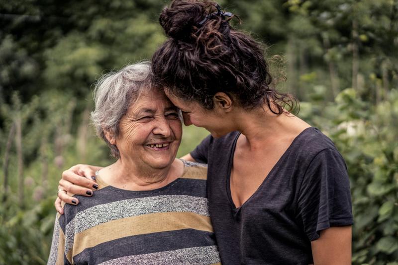 Aider les aidants à nommer ce qu’ils vivent : une recherche participative originale avec des linguistes