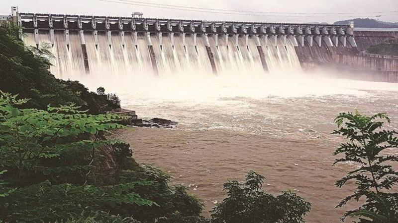 On dams, take the Chinese way