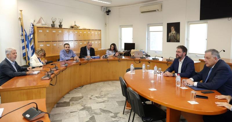 Ικανοποίηση Μποκέα μετά τη συνάντηση με τον Ν. Ταχιάο - Θετικά μηνύματα για τον ΒΟΑΚ στο Μαλεβιζί