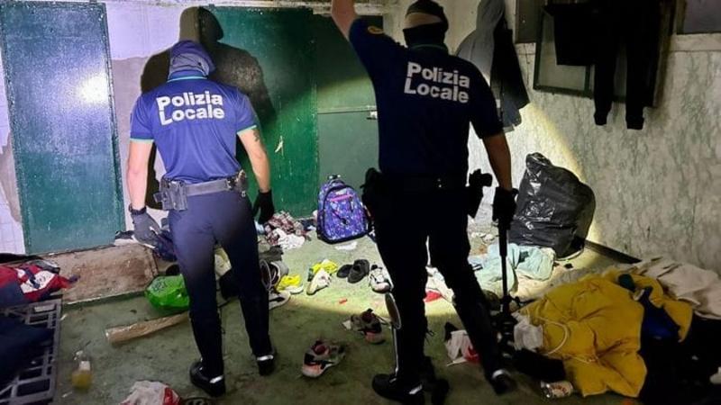 Occupa un’abitazione vuota abusivamente: denunciato a Romano