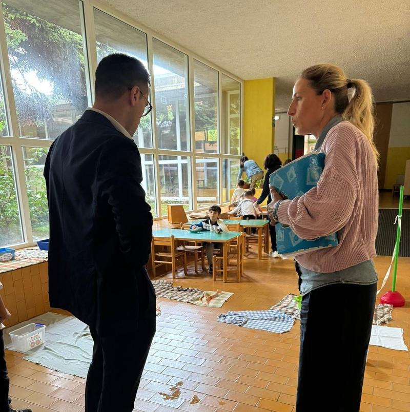 Infiltrazioni e muffe alla ’Trottola’. Altro scontro tra famiglie e Comune