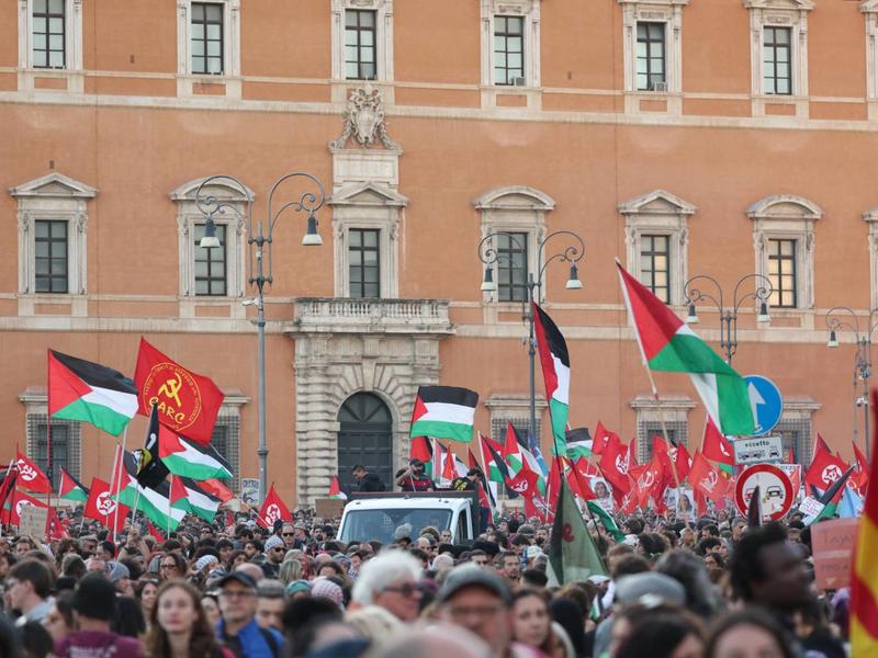 In piazza i numeri non tornano