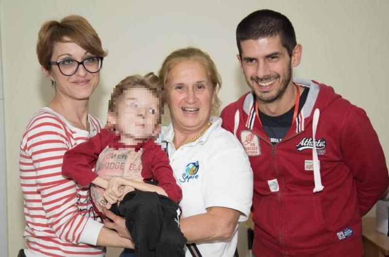 La storia di Chiara Mastella, una vita dedicata ai piccoli malati di Sma1: 