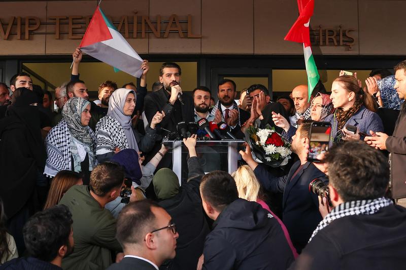 Ancora in cella 15 italiani della Flotilla. Esposto in Procura contro Israele