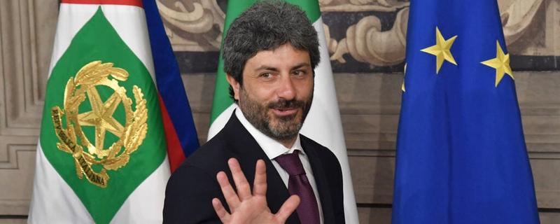 Il ritorno di Fico: dal reddito di dignità alla corsa da governatore in Campania