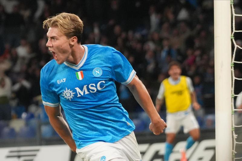 Napoli-Genoa 2-1: Anguissa e Hojlund firmano la rimonta azzurra /