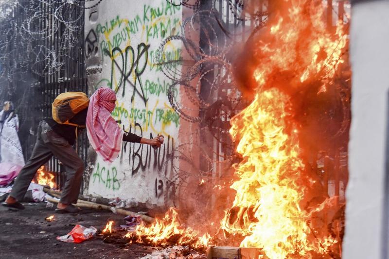 Gen Z’s Rage in Asia Is Stoked By a Staggering Jobs Crisis