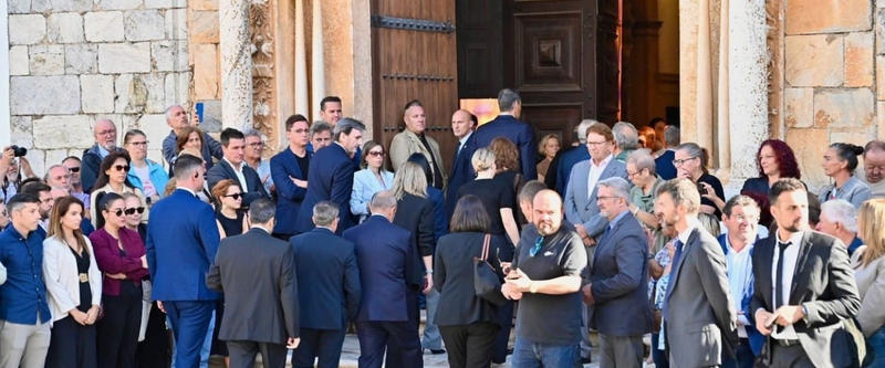 Pedro Sánchez se despide de Guillermo Fernández Vara: “Fue un servidor público ejemplar y una buena persona”