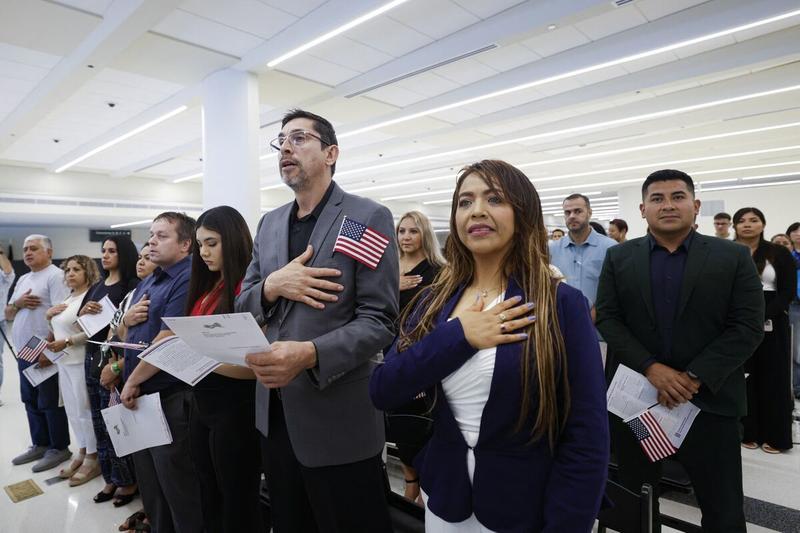 US Politicians Need to Bone Up on Immigration Economics