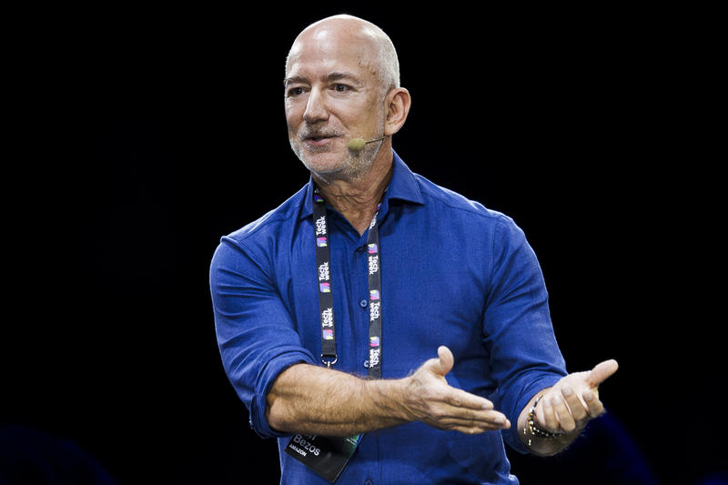 Jeff Bezos Outlines Blue Origin’s Next Launches and Bold Vision for Space Living Jeff Bezos Outlines Blue Origin’s Next Launches and Bold Vision for Space Living