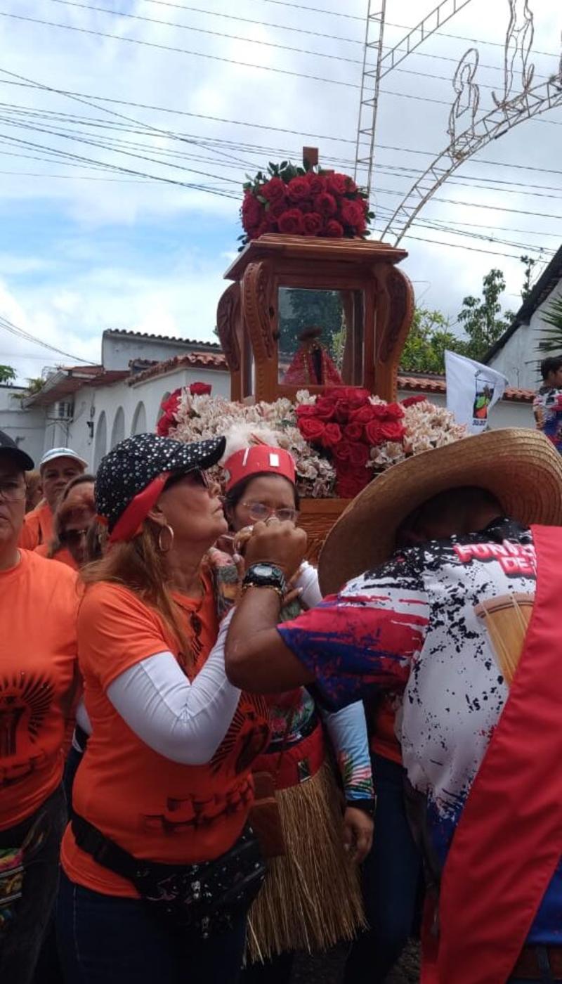 Betijoque | Sonaron duro las requintas y los tambores en la primera salida de San Benito Betijoque | Sonaron duro las requintas y los tambores en la primera salida de San Benito