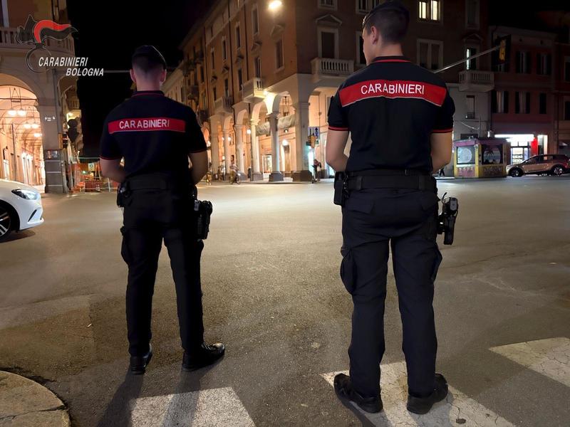 Bolognina senza pace, 18enne arrestato per droga: cocaina e hashish al parco