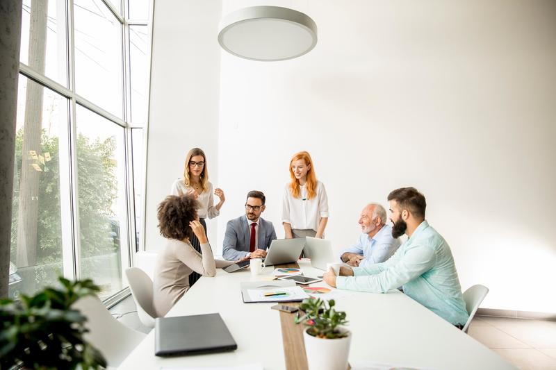 Le 100 migliori aziende dove lavorare in Italia, chi sale e chi scende. La classifica completa