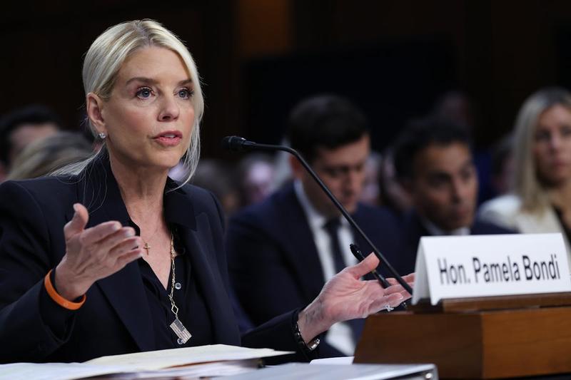 Dem Senator Asks Bondi Nearly 10 Times About Homan’s $50K Cash Bribe