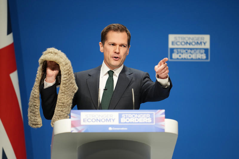 Poor Lammy and Hermer got pulped by Robert Jenrick