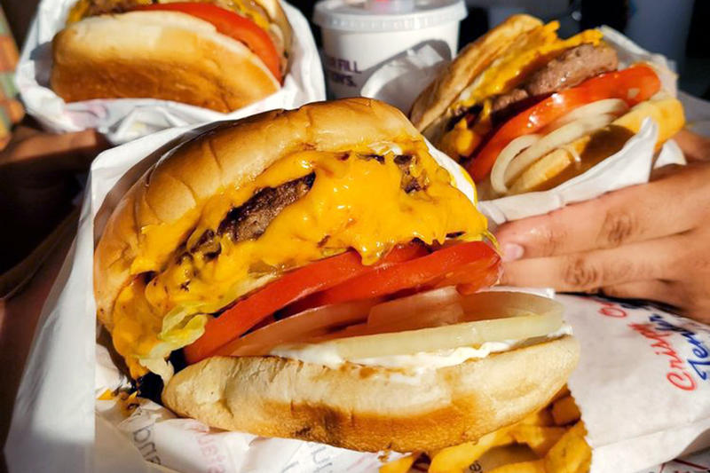 73-year-old burger chain opens first SF outpost at Fisherman's Wharf