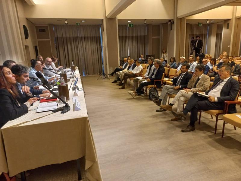 Jesi, impianto Edison: l'azienda elimina il trattamento dell'amianto e abbassa le altezze