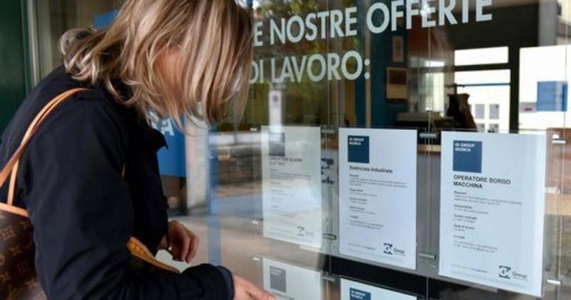 Napoli svuotata: la fuga dei giovani che impoverisce il futuro della città