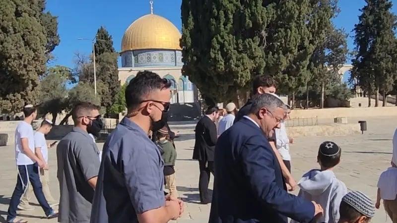 Ben Gvir boasts Israel is the ‘victorious… landlord’ of Temple Mount, leads prayers there