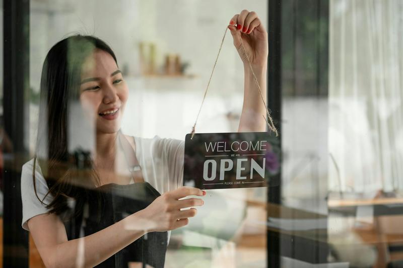 Small sample, big impact: How talking to just 5 people can improve startup success