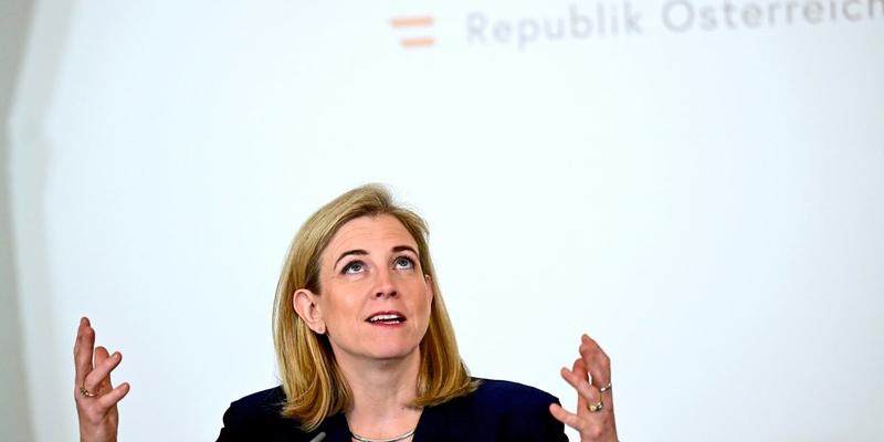 Machtbewusstsein und politische Seilschaften vernebeln den Sinn für Anstand
