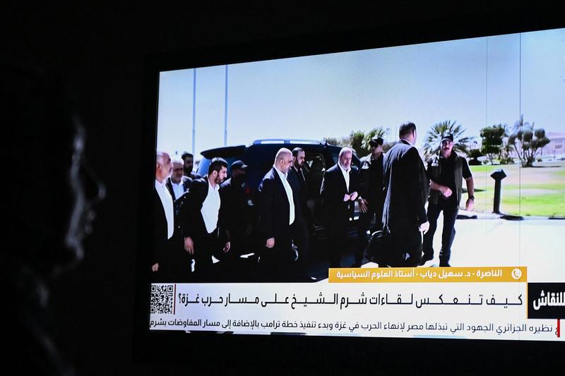 Mediators seek Thursday deal to free living hostages, begin Gaza ceasefire — sources